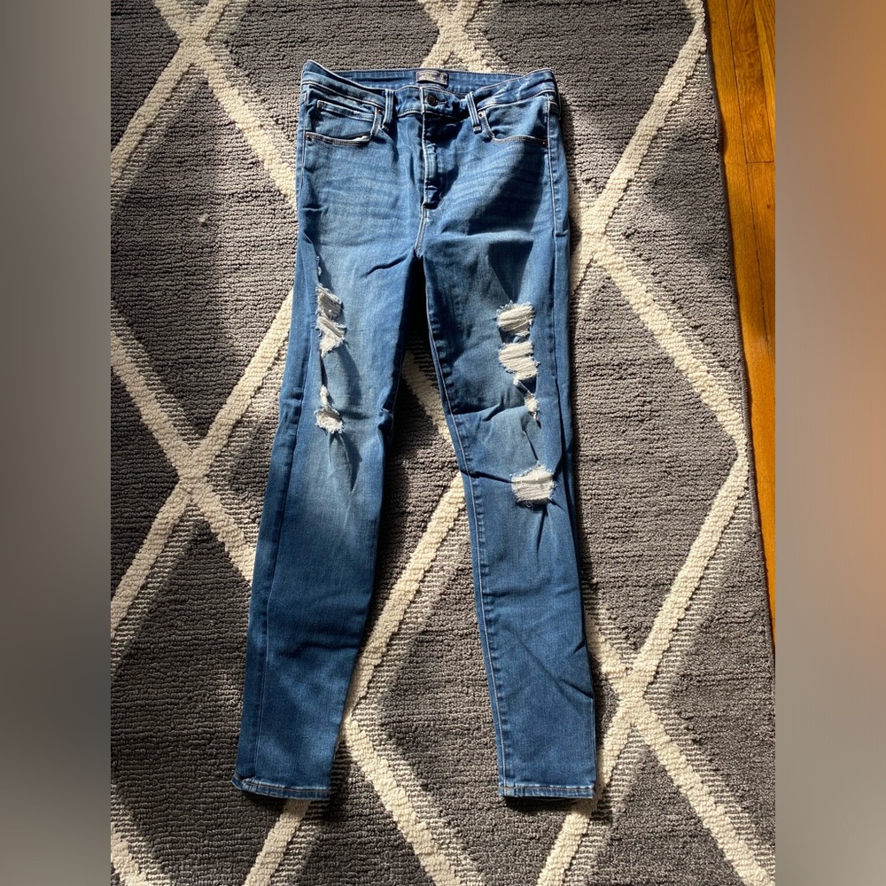 Abercrombie and Fitch | Simone High Rise Super Skinny Size: 29